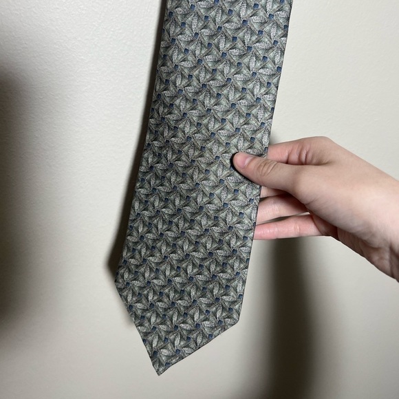 Vintage Jones New York Silk Tie - Picture 2 of 4